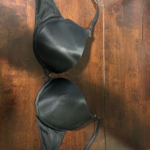 BLACK BOMBSHELL BRA
